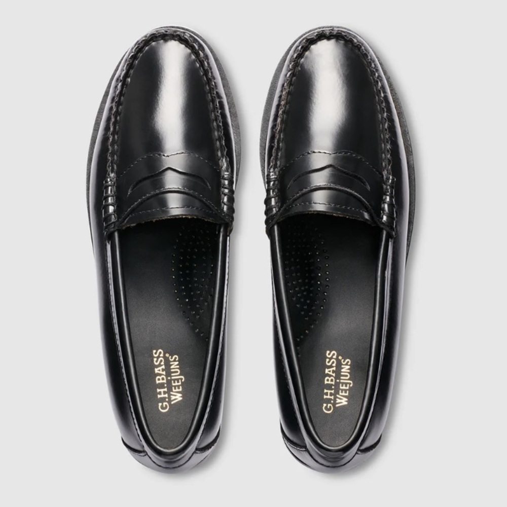 G.H.Bass. Whitney Weejuns Loafer in Black